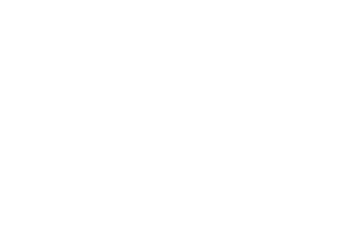 Die Königsteiner haben für die neue Saison ein ganz klares Ziel. Einmal wieder mit den Fußballfreunden aus dem Bahratal in der selben Klasse wetteifern.   Die SC Einheit Bahratal-Berggießhübel schaffte in der letzten Saison den Aufstieg und entkam somit vorerst dem holprigen Geläuf zwischen Pfaffenstein und Königstein. Sind wir gespannt, für wie lange. Ein interessanter Gegner und eine illustre Fangemeinde wurden am 14. Oktober 2023 in Königstein erwartet. Die Elf des SV Aufbau Pirna Copitz und ihr trommelnder Support.   Ordentlich Rabatz war vorprogrammiert und man freute sich auf zahlreiche durstige sowie hungrige Zuschauer.  Nach dem es zuvor ordentlich geschüttete hatte, hieß es zunächst, das Spielgelände zu präparieren. Wasser wegschippen. Baumbruch entfernen und die Markierung in guter alter Manier auftragen.  Hier wird das meiste noch handgemacht.